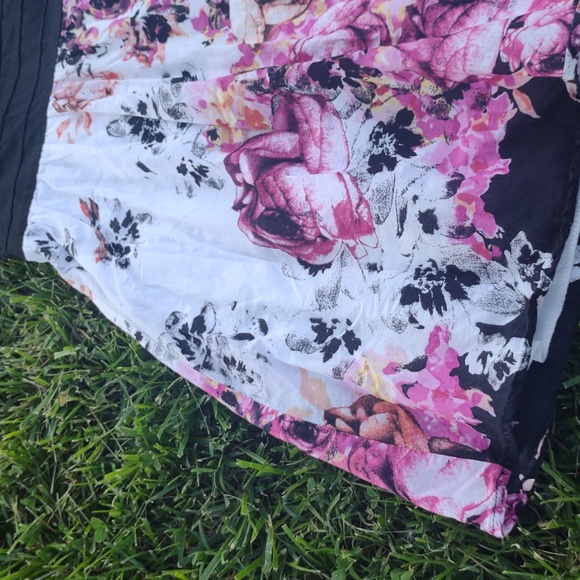 Trixxi Floral Flower Print Pattern Strapless Flowy Mini Dress - Picture 3 of 10